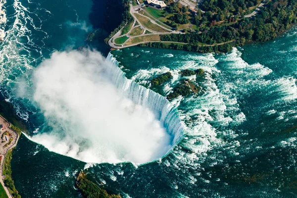 Fantásticas vistas aéreas de las Cataratas del Niágara, Ontario, Canadá — Foto de Stock