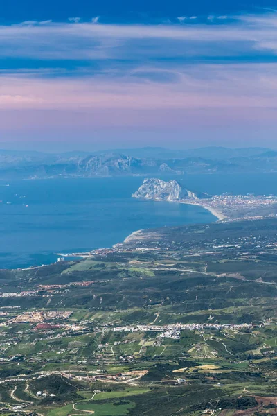 Гібралтарська протока з Сьєрра-Бермеха — стокове фото