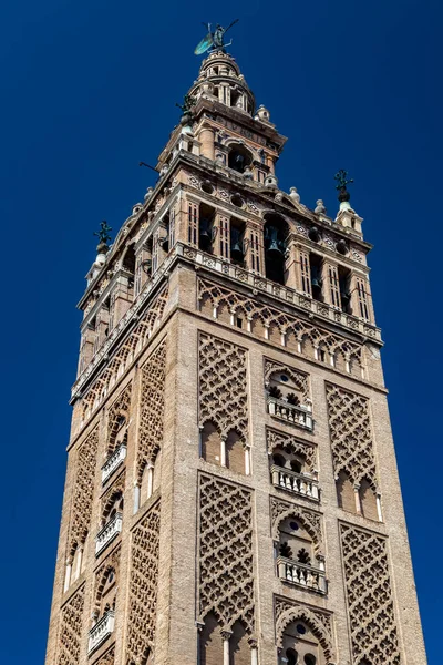 La Cattedrale di Siviglia e la Giralda — Foto Stock