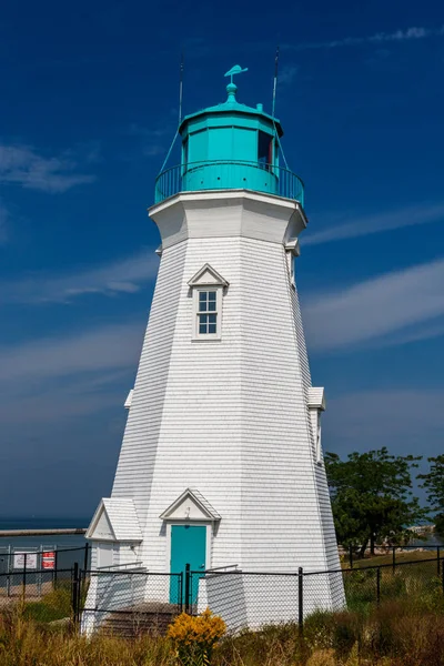 Beautiful lighthouse at Port Dalhousie Harbour, Ontario, Canada — Stock Photo, Image