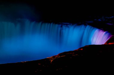 Gece Niagara Şelalesi Fantastik manzarası, Ontario, Kanada