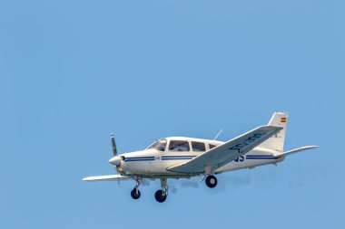 Uçak Piper Pa-28-161 savaşçı III