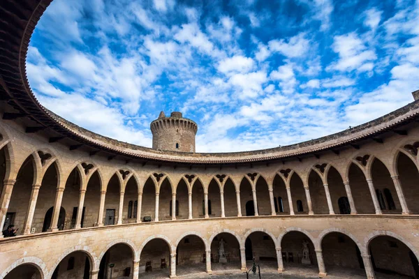 Castelo de Bellver, Palma de Maiorca — Fotografia de Stock