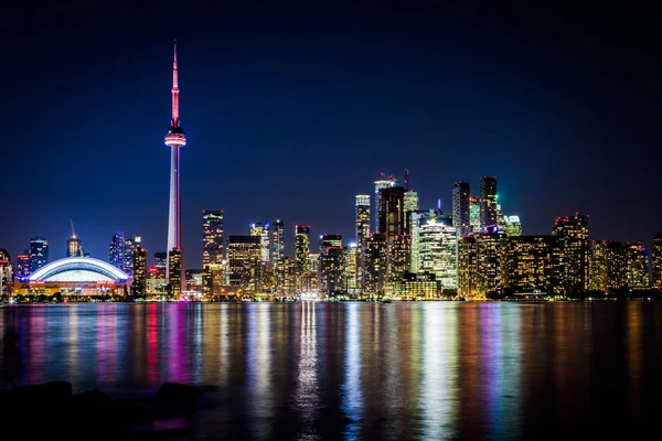 Vista noturna do centro de Toronto, Ontário, Canadá — Fotografia de Stock