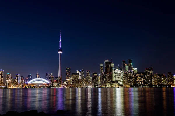 Vista noturna do centro de Toronto, Ontário, Canadá — Fotografia de Stock