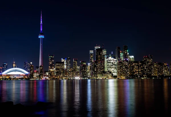 Vista noturna do centro de Toronto, Ontário, Canadá — Fotografia de Stock