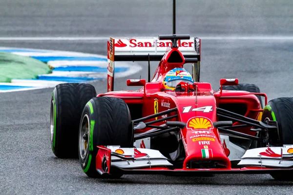 팀 scuderia ferrari f1, 페르난도 알론소, 2014 — 스톡 사진