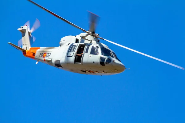 Вертолет Sikorsky S-76C — стоковое фото