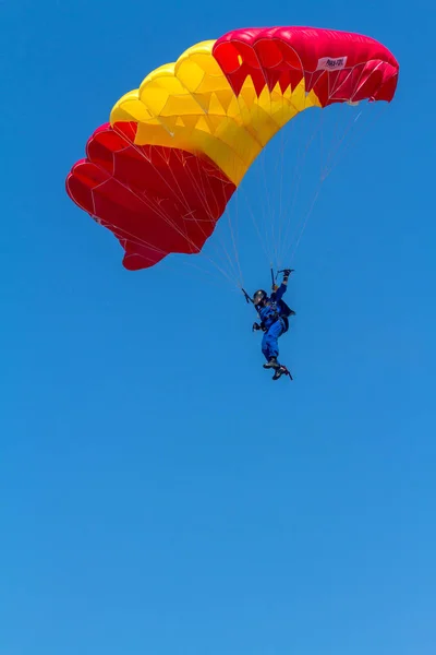 Paraquedista da papea — Fotografia de Stock