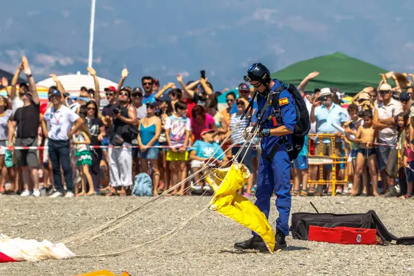 Parachutiste de la PAPEA — Photo