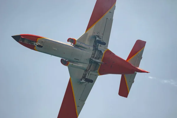 Flugzeug casa c-101 der patrulla aguila — Stockfoto