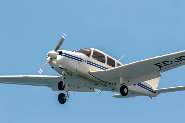 Flugzeugpiper pa-28-161 Krieger iii — Stockfoto