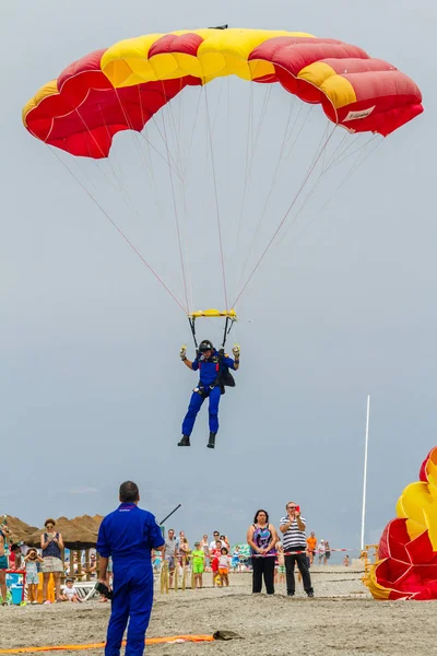 跳伞运动员的 papea — 图库照片