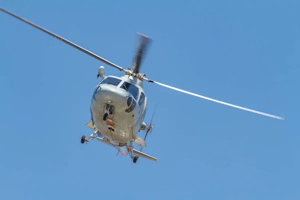 Helicóptero sikorsky s-76c — Fotografia de Stock