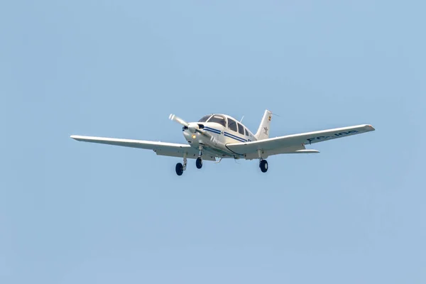 Repülőgép Piper Pa-28-161 harcos Iii. — Stock Fotó