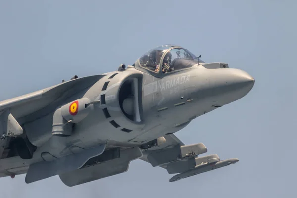 加上 av-8b 鹞 — 图库照片