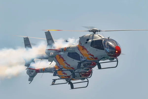 Patrulla Aspa，直升机欧洲直升机Ec-120 Colibri — 图库照片