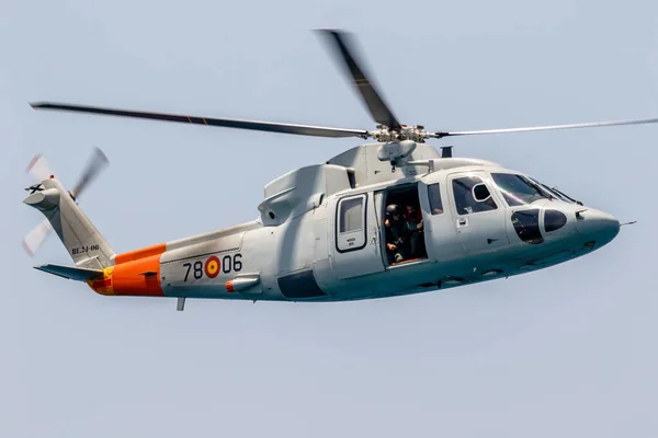 Helicóptero Sikorsky S-76C — Foto de Stock