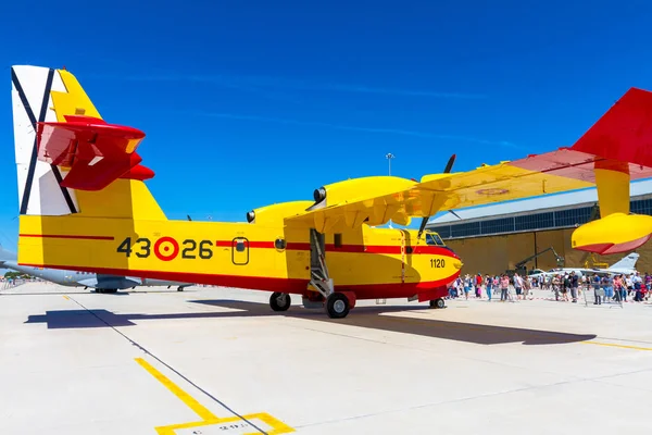 Sjöflygplan canadair cl-215 — Stockfoto