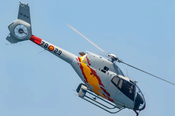 Patrulla Aspa, vrtulník Eurocopter Ec-120 Colibri — Stock fotografie