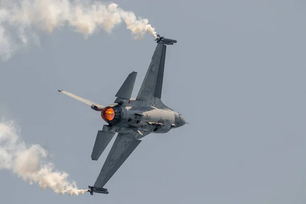 Aircraft F-16 Belgian solo display — Stock Photo, Image