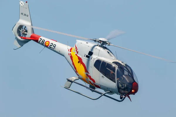 Patrulla Aspa, Helicóptero Eurocopter EC-120 Colibri —  Fotos de Stock