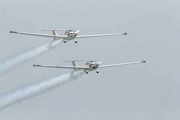 Avión Grob G109B del equipo de Aerosparx — Foto de Stock