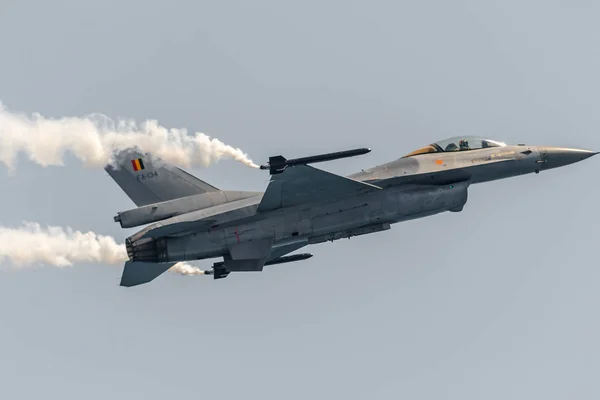 Aircraft F-16 Belgian solo display — Stock Photo, Image