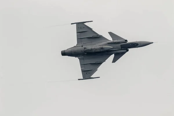 Vliegtuigen Saab Jas 39 Grippen — Stockfoto