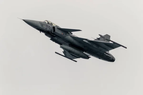 Vliegtuigen Saab Jas 39 Grippen — Stockfoto