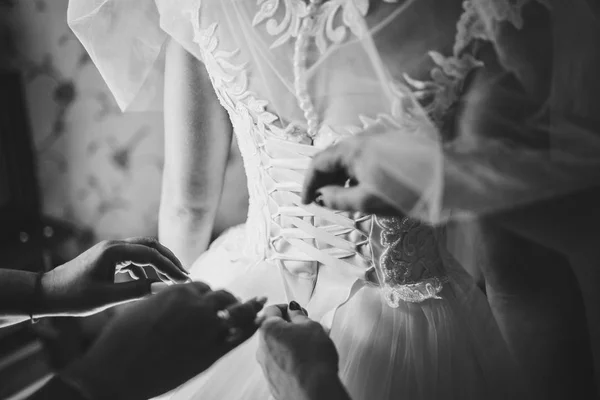 Wedding dress on the bride — Stock Photo, Image