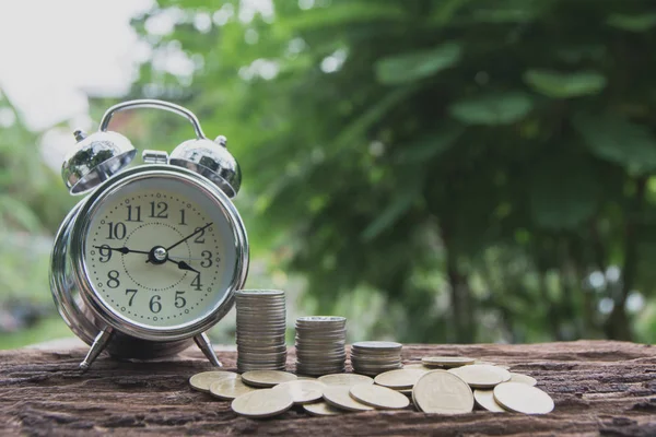 Saving Money Concept Money Coin Stack Growing Business Alarm Clock — Stock Photo, Image