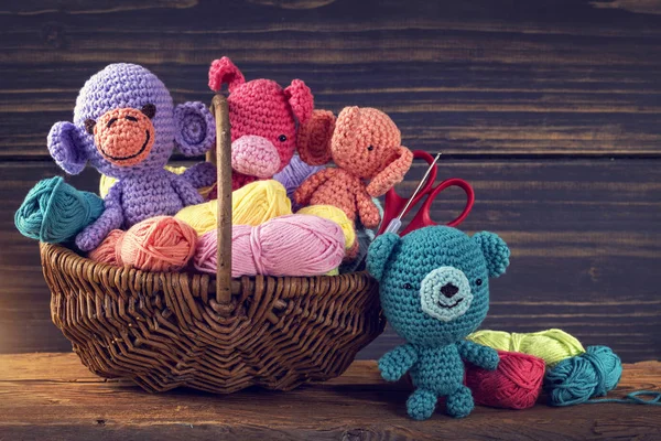 Amigurumi Brinquedos Fundo Madeira — Fotografia de Stock