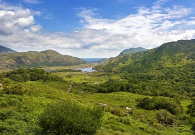 Göller of bayanlar görünümünden görüldüğü gibi Killarney. Kerry, halkası.