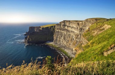 Moher, County Clare, İrlanda kayalıklarla