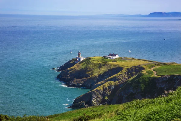 Howth Head Bily Lighthouse Dublin Ireland — стоковое фото