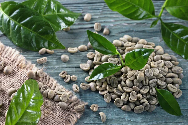 Granos Café Verdes Sobre Fondo Azul — Foto de Stock