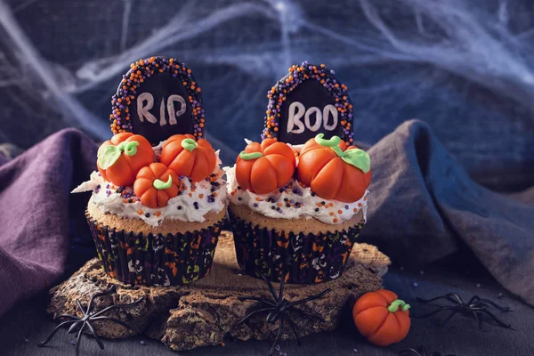 Cupcakes Med Pumpor För Halloween Fest — Stockfoto