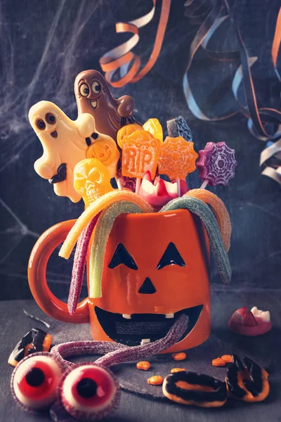 Pompoen Mok Met Snoep Voor Halloween Party — Stockfoto