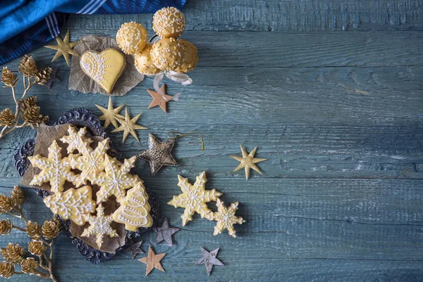 Biscoitos Natal Fundo Madeira — Fotografia de Stock