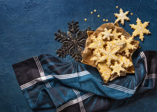 Biscotti Natale Uno Sfondo Legno — Foto Stock