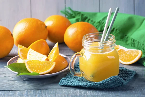 Świeżo Wyciskany Sok Pomarańczowy Szklance — Zdjęcie stockowe