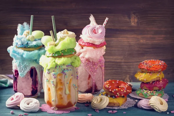 Freakshakes Med Donuts Slik Tandtråd - Stock-foto