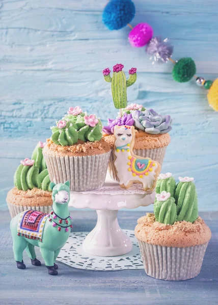 Κάκτος Cupcakes Για Παιδικό Πάρτυ — Φωτογραφία Αρχείου