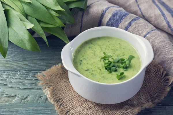 Sopa de creme Ramsons — Fotografia de Stock