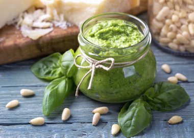 ev yapımı pesto