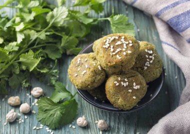 Ev yapımı nohut falafel