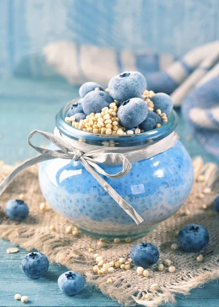 Blauwe Spirulina Chia pudding — Stockfoto
