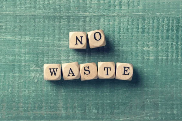 Buchstabenwürfel mit Wort kein Abfall. — Stockfoto