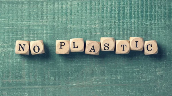 Kelime hiçbir plastik ile Mektup küpleri — Stok fotoğraf